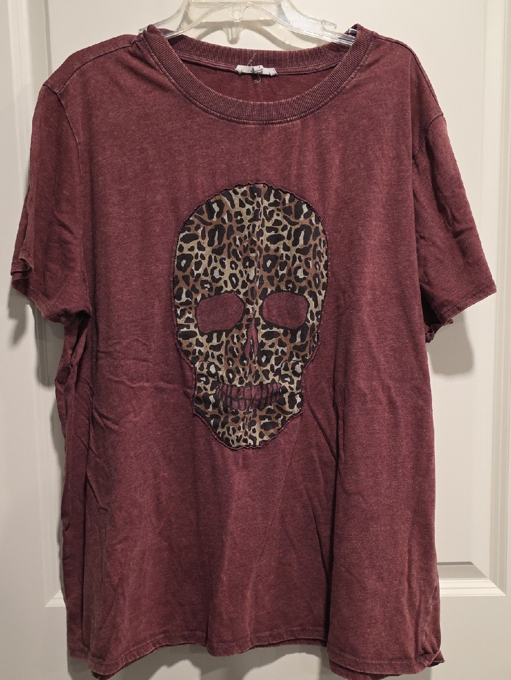 Maurices Maroon Short Sleeve Tee with Leopard Skull Graphic